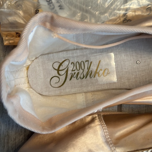 Grishko Pointe ballet slippers, never worn; med 5.0 xxx - Picture 6 of 6